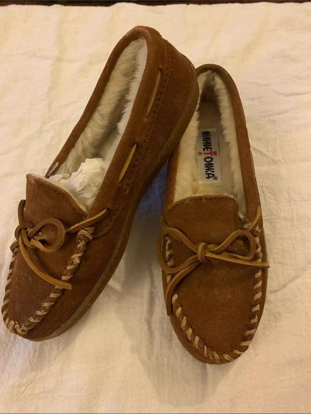 Minnetonka Women’s Moccasin Brown Shoe Slipper Sz 6 NEW Shearling Lined Hardsole